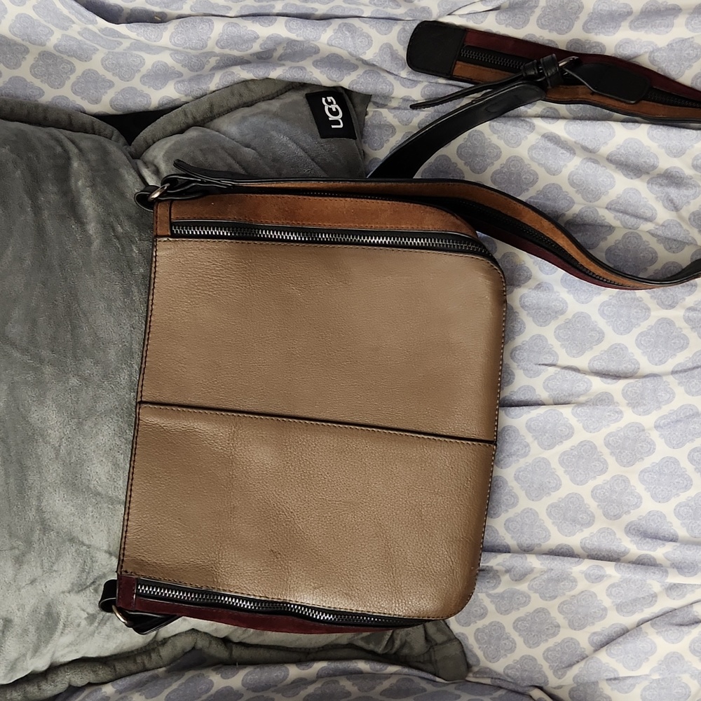 Sondra Roberts Genuine Leather Crossbody - Picture 2 of 7